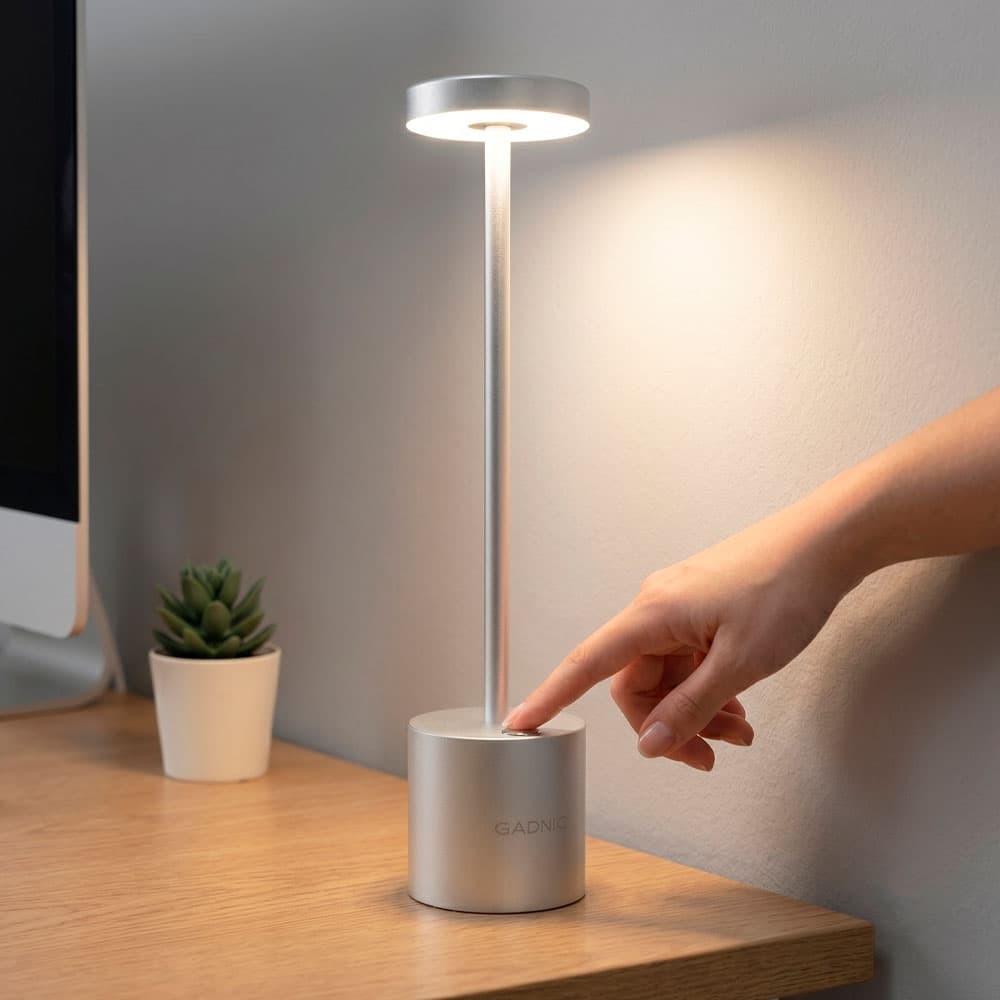 Lámpara de Escritorio Gadnic con Luz LED Recargable 3 Modos